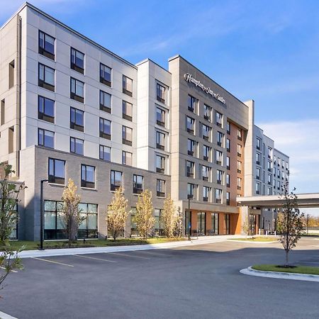 Hampton Inn & Suites Chicago Medical District Uic Exterior photo